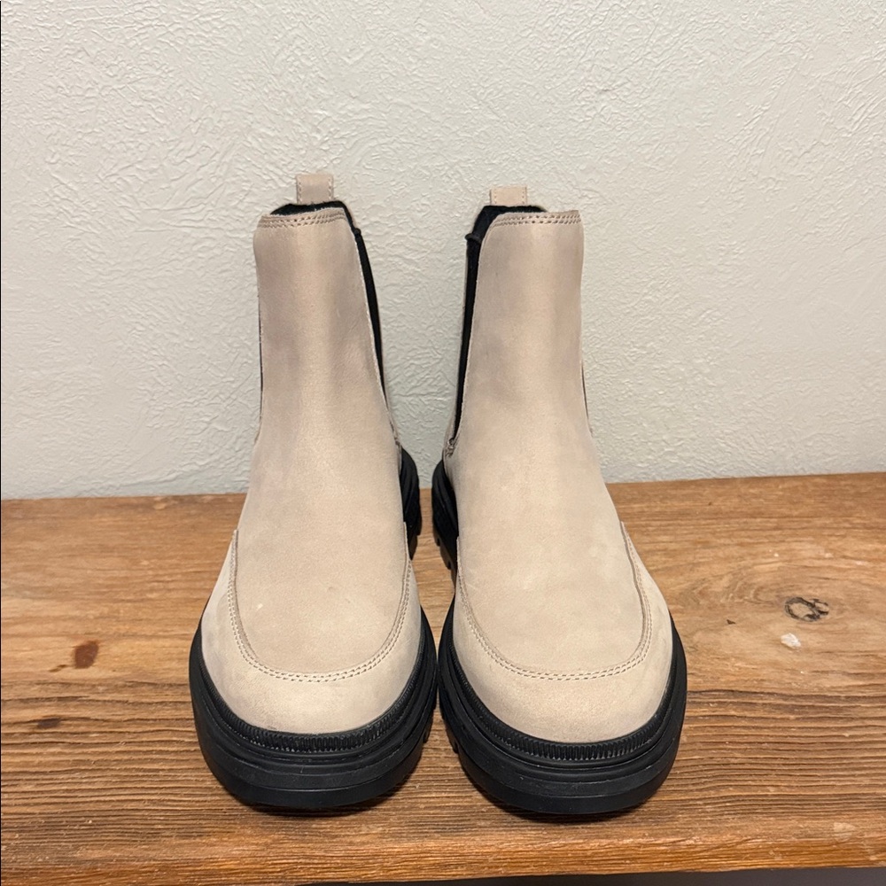 Timberland Women's Beige Ankle Boots